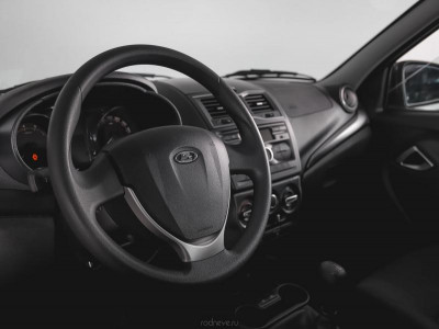 LADA Новая Granta седан 1.6 MT 8кл (87 л. с.)