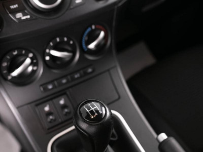Mazda 3 1.6 MT (105 л. с.)