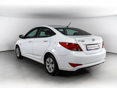 Hyundai Solaris 1.6 AT (123 л. с.)