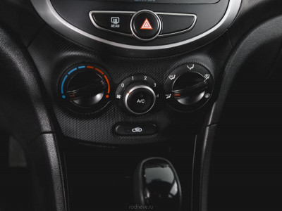 Hyundai Solaris 1.6 AT (123 л. с.)