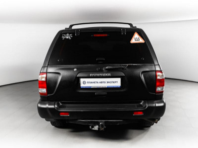 Nissan Pathfinder 3.3 4WD AT (150 л. с.)