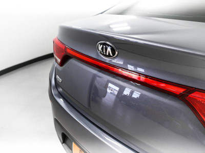 Kia Rio 1.6 MT (123 л. с.)