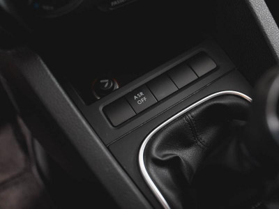 Volkswagen Jetta 1.6 MT (105 л. с.)