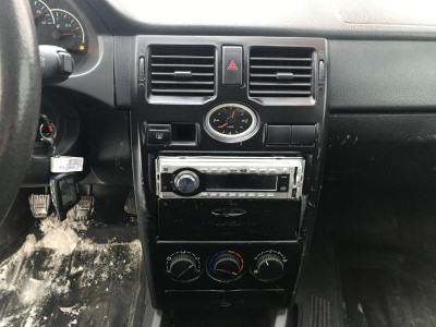 LADA Priora 1.6 MT 16 кл (Евро-3) (98 л. с.)