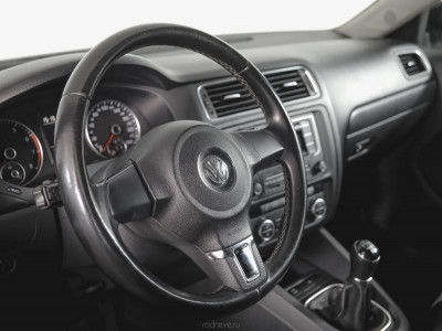 Volkswagen Jetta 1.4 TSI MT (122 л. с.)