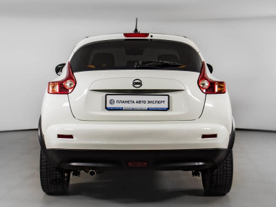 Nissan Juke 1.6 CVT (117 л. с.)