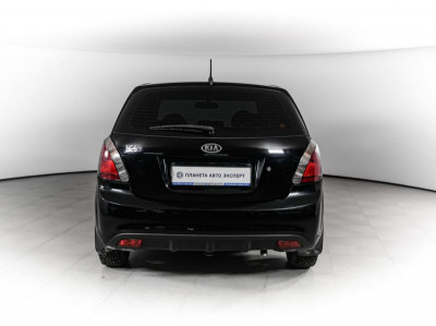 Kia Rio 1.4 MT (97 л. с.)