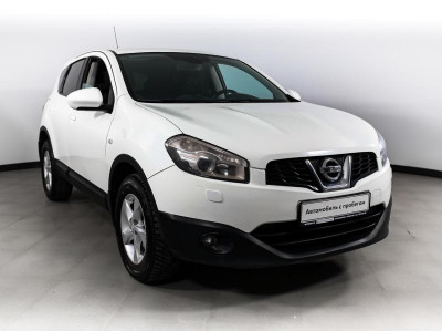 Nissan Qashqai 1.6 CVT (117 л. с.)
