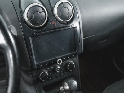 Nissan Qashqai 1.6 CVT (117 л. с.)