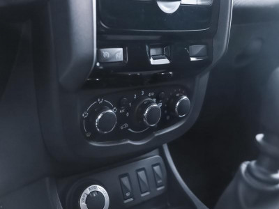 Renault Duster 2.0 MT 4x4 (143 л. с.)