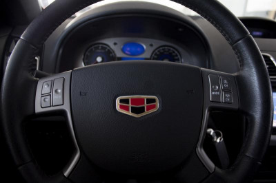 Geely Emgrand EC7 1.8 MT (126 л. с.)