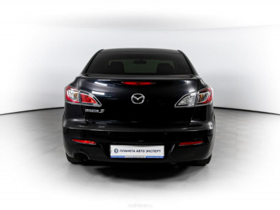 Mazda 3 1.6 MT (105 л. с.)