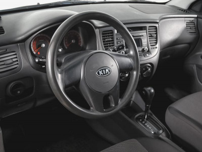 Kia Rio 1.4 AT (97 л. с.)