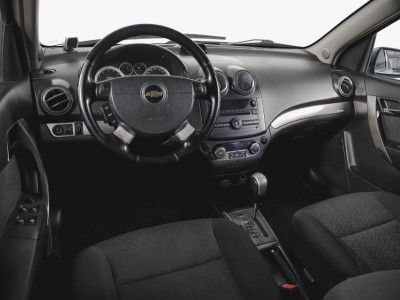 Chevrolet Aveo 1.4 AT (94 л.с.)