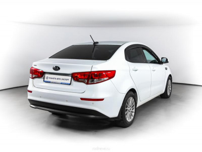 Kia Rio 1.6 AT (123 л. с.)