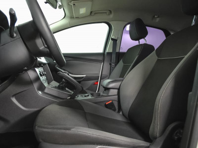 Ford Focus 1.6 MT (105 л. с.)