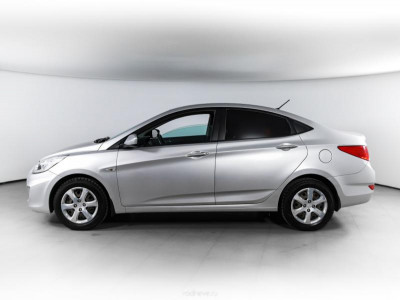Hyundai Solaris 1.4 MT (107 л. с.)