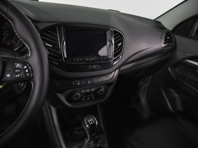 LADA Vesta 1.6 MT (106 л. с.)
