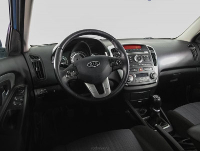 Kia Ceed 1.6 MT (126 л. с.)