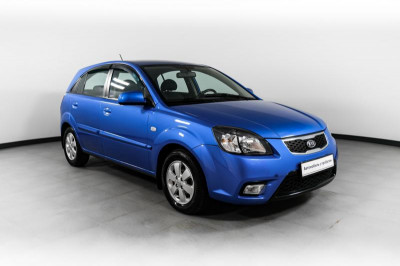 Kia Rio 1.4 AT (97 л. с.)