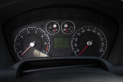Ford Fusion 1.6 MT (100 л. с.)