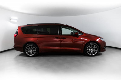 Chrysler Pacifica 3.6 AT (279 л.с.)