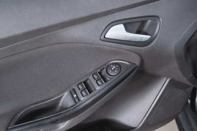 Ford Focus 1.6 PowerShift (105 л. с.)