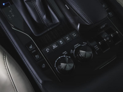 Lexus LX 450d AT (272 л. с.)