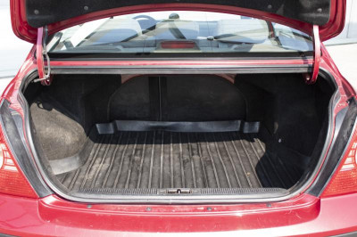 Hyundai Elantra 1.6 MT (107 л.с.)