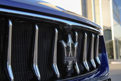 Maserati Levante 3.0 V6 AT (350 л.с.)