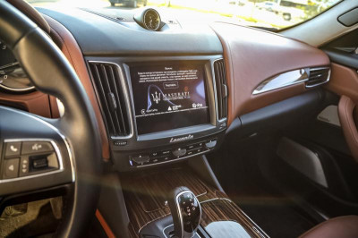 Maserati Levante 3.0 V6 AT (350 л.с.)