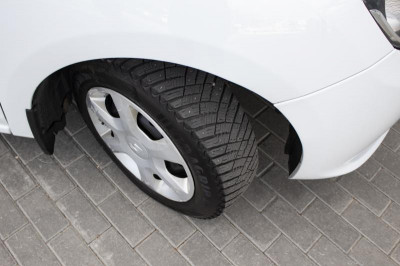 Renault Sandero 1.6 MT (82 л. с.)