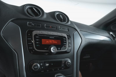 Ford Mondeo 2.0 EcoBoost PowerShift (200 л. с.)