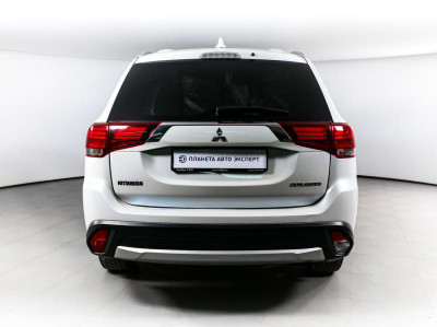 Mitsubishi Outlander 2.4 CVT 4WD (167 л.с.)