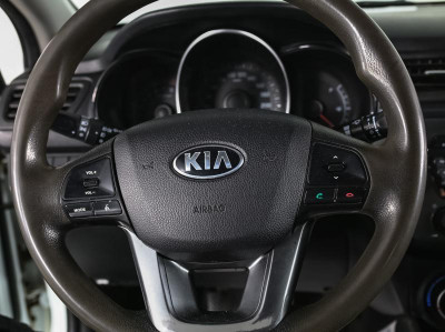 Kia Rio 1.6 MT (123 л. с.)