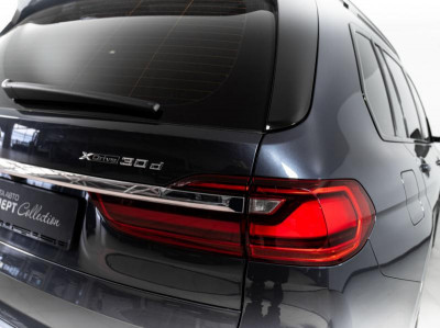 BMW X7 xDrive30d Steptronic (249 л.с.)