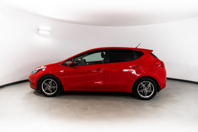 Kia Ceed 1.6 AT (129 л. с.)