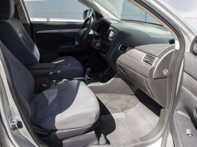 Mitsubishi Outlander 2.0 CVT 4WD (146 л. с.)