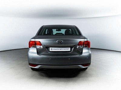 Toyota Avensis 1.8 CVT (147 л. с.)