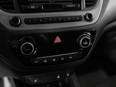 Hyundai Solaris 1.6 MT (123 л.с.)