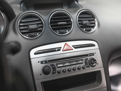 Peugeot 308 1.6 AT (120 л. с.)