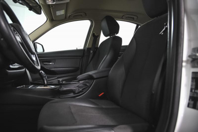BMW 3 серия 320i AT (184 л. с.)