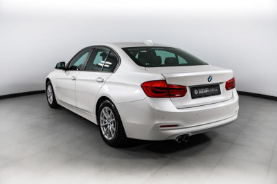 BMW 3 серия 320i AT (184 л. с.)