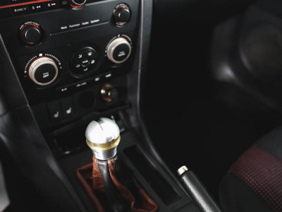 Mazda 3 1.6 MT (105 л. с.)