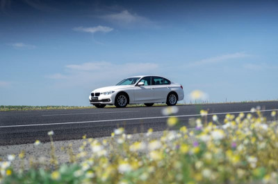 BMW 3 серия 320i AT (184 л. с.)