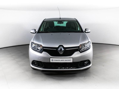 Renault Sandero 1.6 MT (82 л. с.)