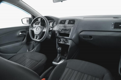 Volkswagen Polo 1.6 MPI AT (110 л. с.)