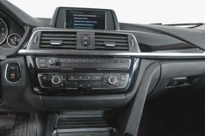 BMW 3 серия 320i AT (184 л. с.)