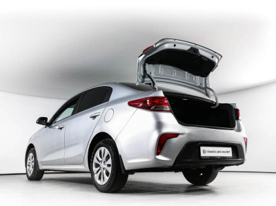 Kia Rio 1.4 MT (100 л. с.)