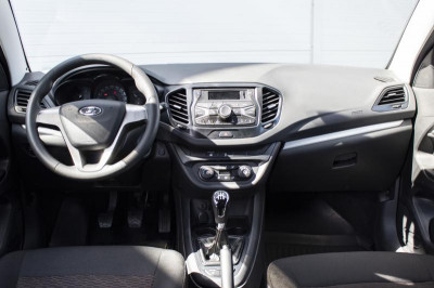 LADA Vesta 1.6 MT (106 л. с.)